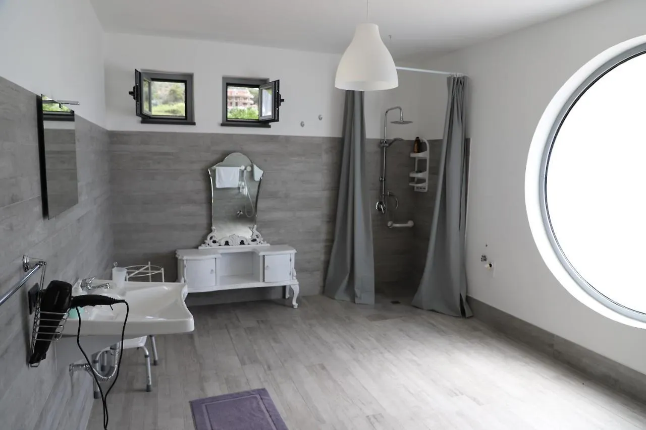アックエドルチ Assabinirica Bed & Breakfast